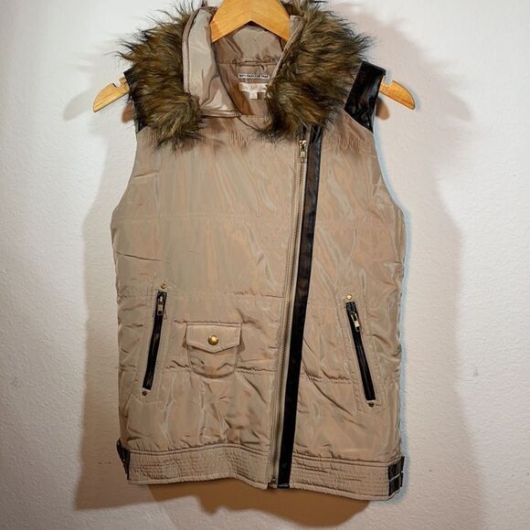 Thyme and Honey vest moto asymmetrical zipper buckle accents Size S - Picture 2 of 10